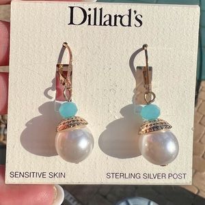 ❤️GORGEOUS PEARL & AQUA EARRINGS WITH GOLD TRIM❤️